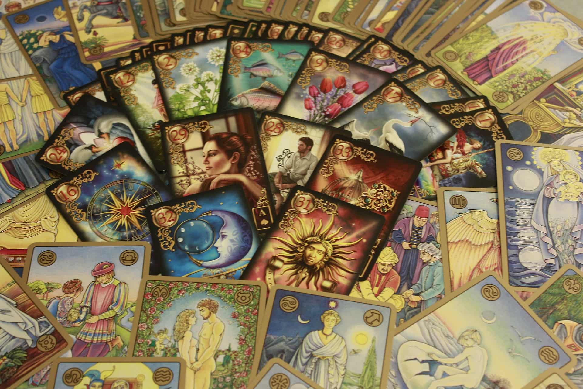 Comment utiliser le tarot de Marseille dans votre vie amoureuse 