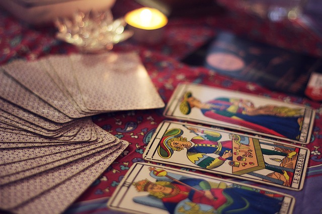 Les 10 choses à savoir sur le tarot de Marseille